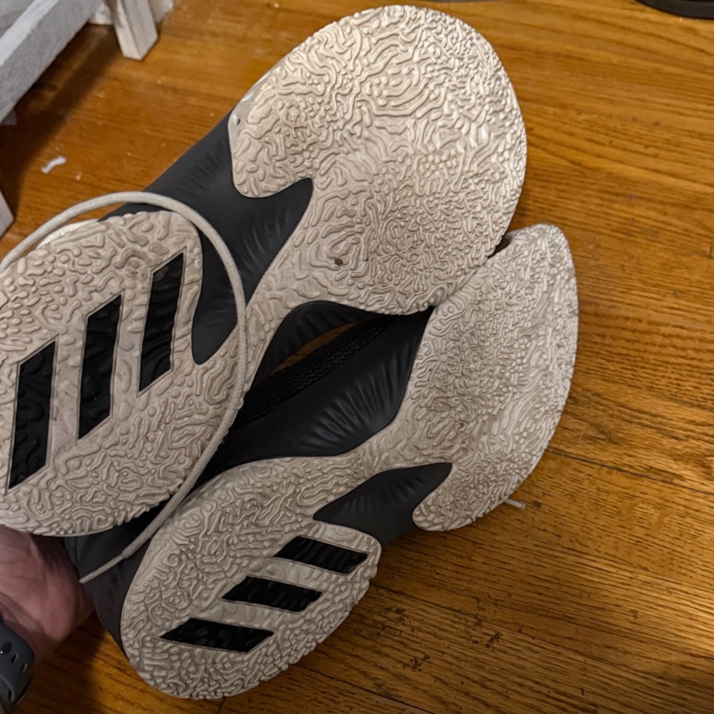 Adidas Men's Dark Gray Athletic Shoes - Picture 6 of 6